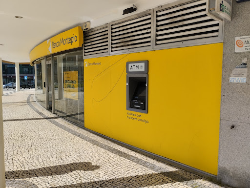 banco Banco Montepio | Vila Nova De Famalicão - Rotunda Da Paz
