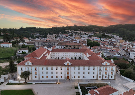 banco Montebelo Mosteiro De Alcobaça Historic Hotel